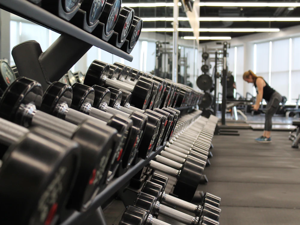 Uvendra fitness studio with cardio and strength equipment