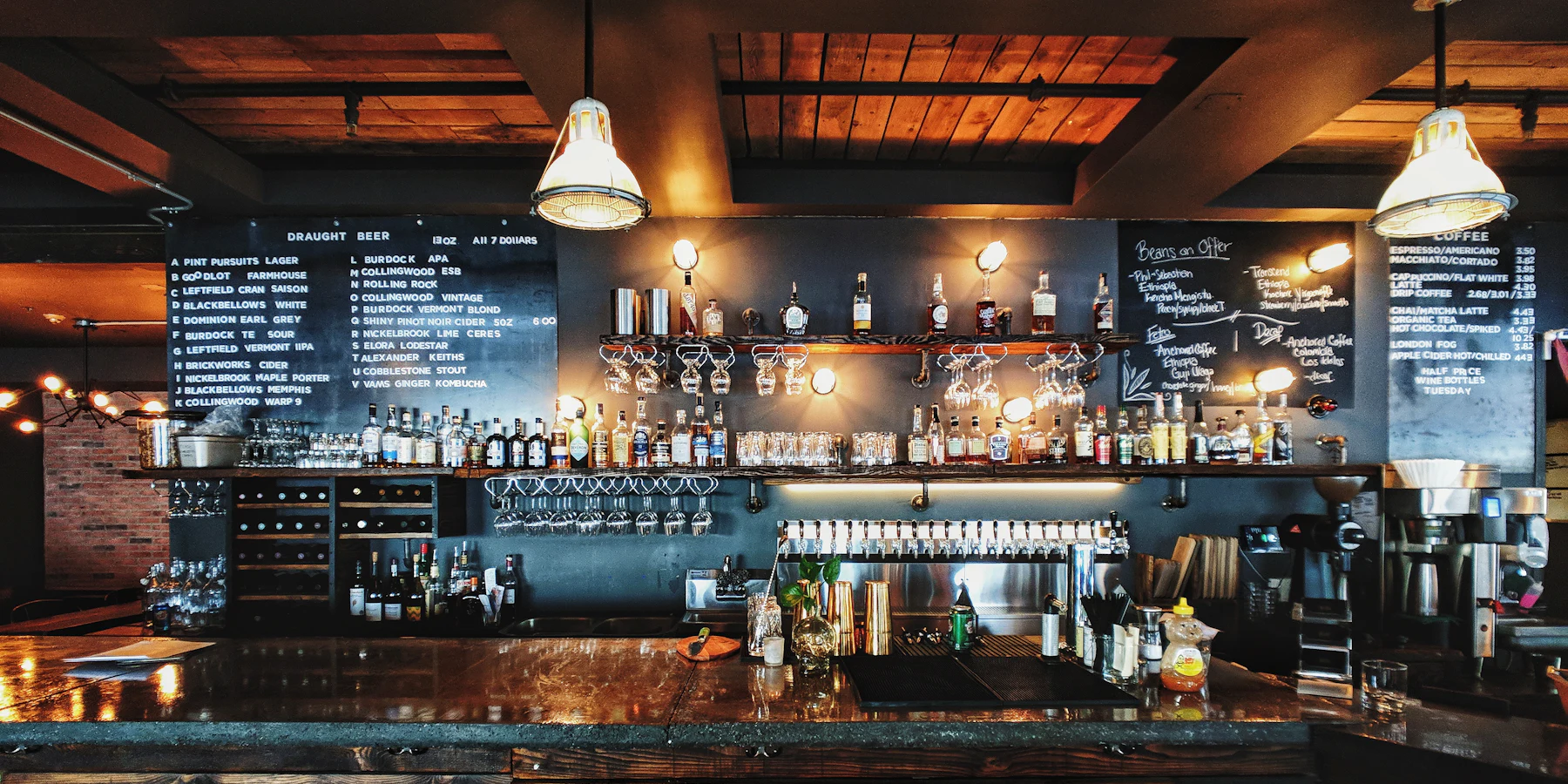 The Lounge at Uvendra with a bar counter and low seating